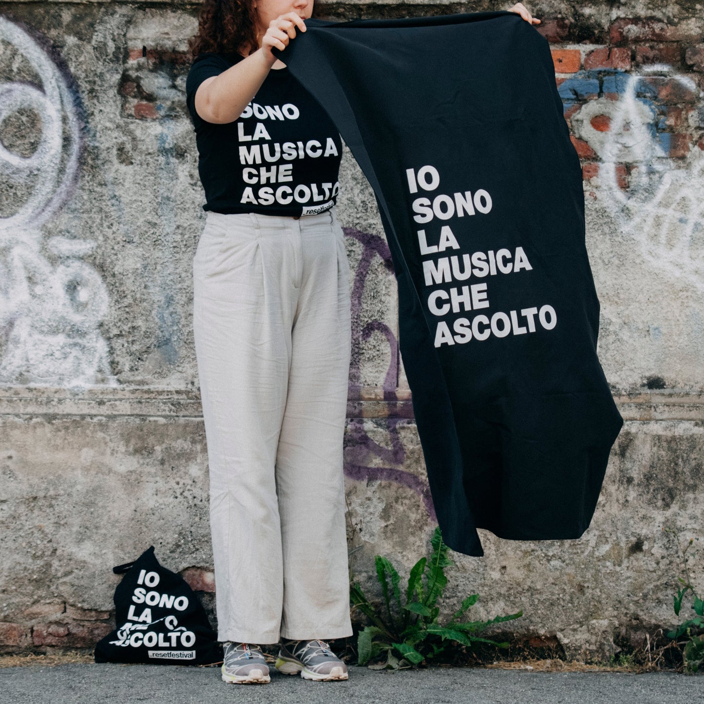 KIT CONCERTO: maglia, bag e telo IO SONO LA MUSICA CHE ASCOLTO
